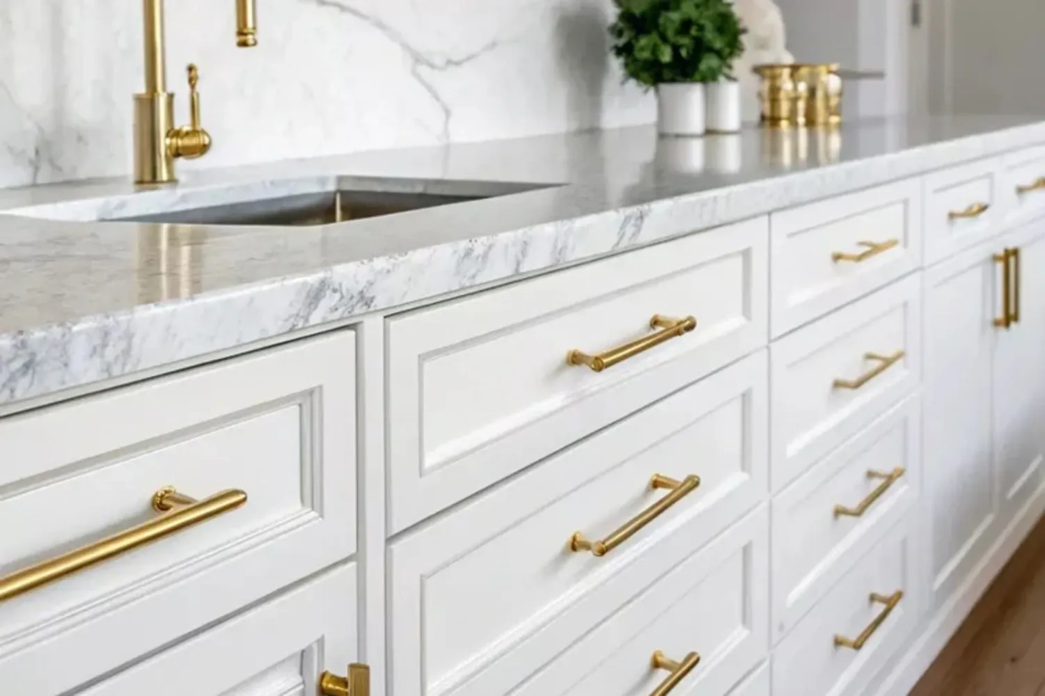 راهنمای انتخاب دستگیره کابینت بر اساس ارگونومی و سبک آشپزخانه